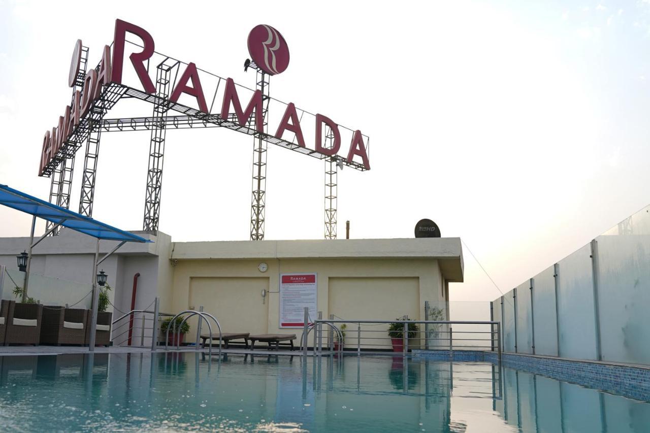 Ramada By Wyndham Jalandhar City Center Екстериор снимка