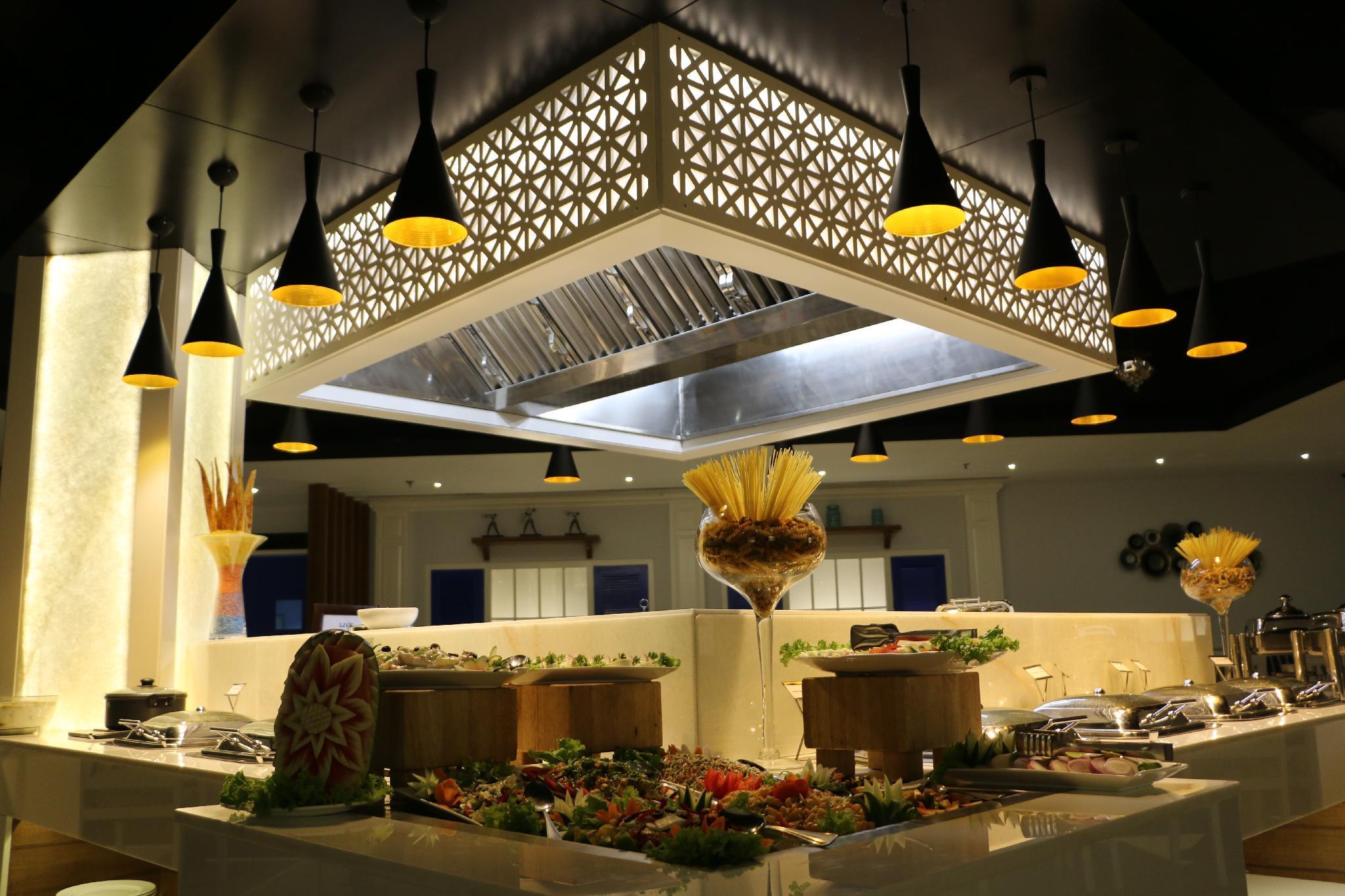 Ramada By Wyndham Jalandhar City Center Екстериор снимка