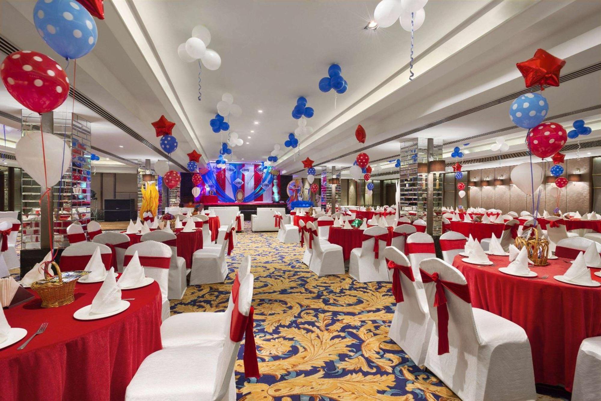 Ramada By Wyndham Jalandhar City Center Екстериор снимка